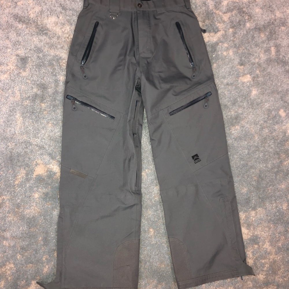 Predator Size Small Ski Snow Pants
